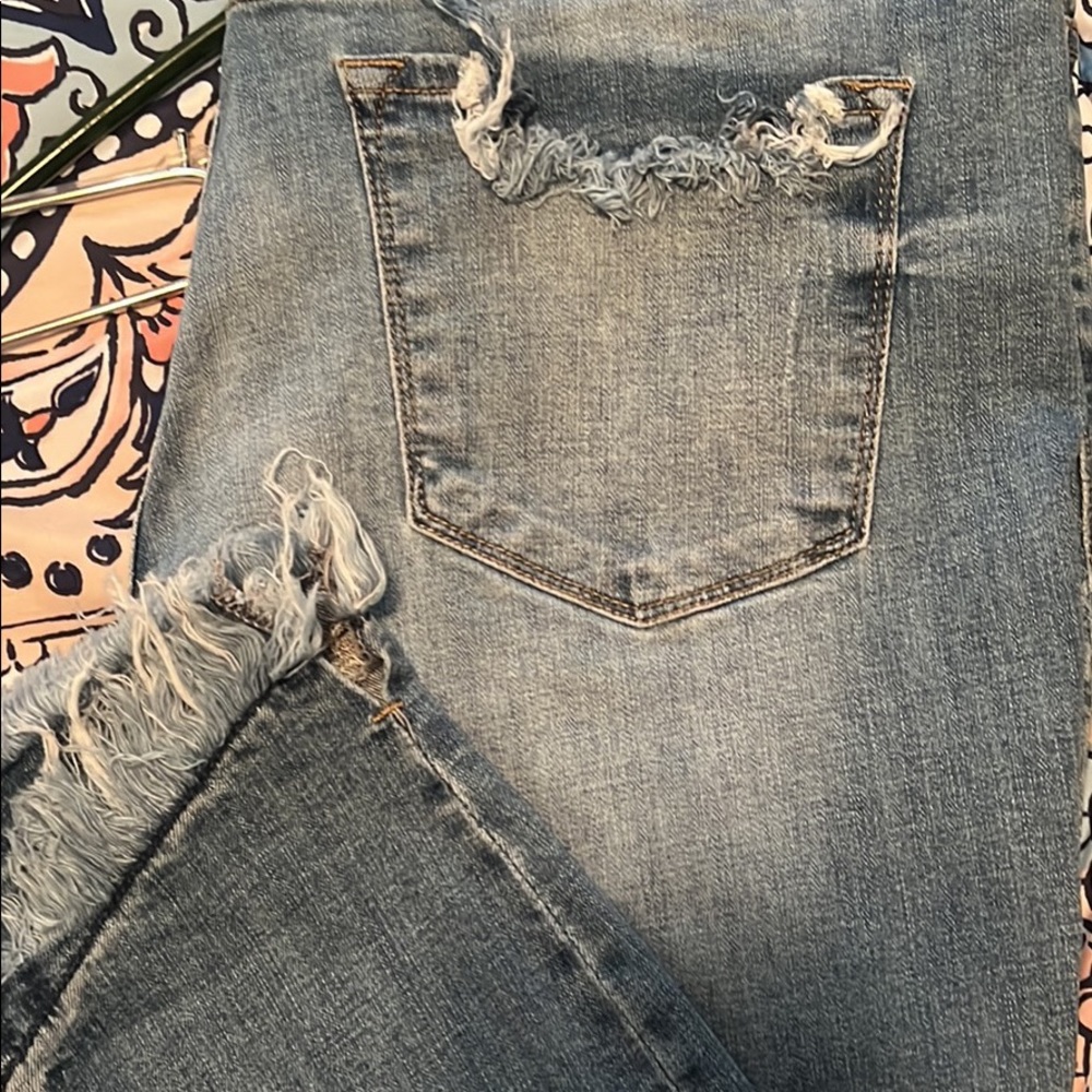 Women’s Kancan frayed jeans